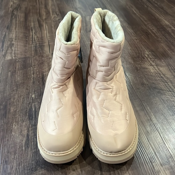 Helly Hansen Beloved Boot 2.0 - Picture 3 of 9